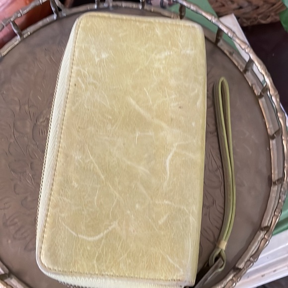 Hobo Wallet Billfold Kiss lock Citron - Picture 2 of 13